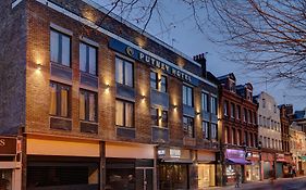 Putney Hotel